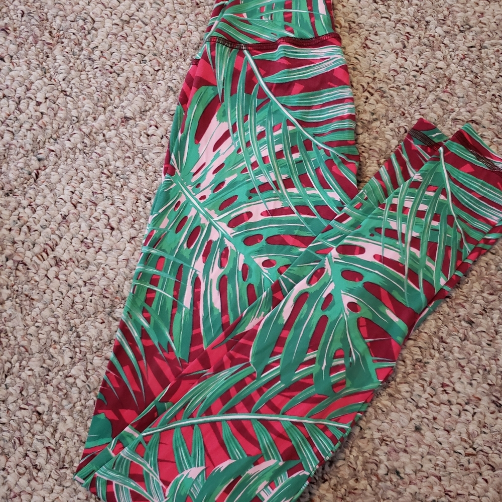 Liquido leggings size medium